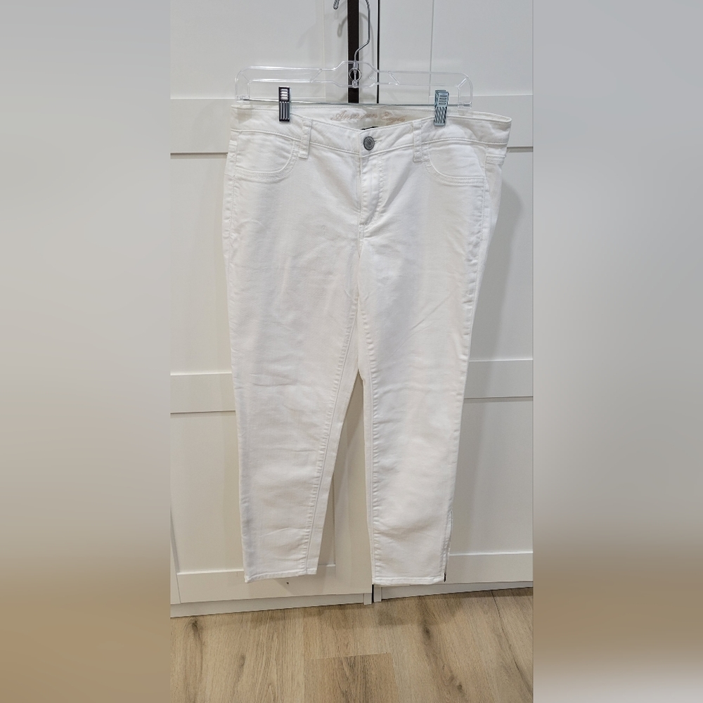American Eagle white skinny jeans